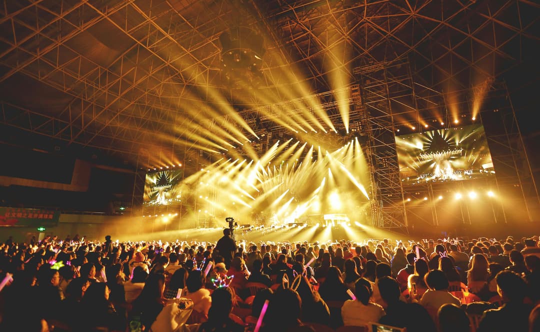 Elevating the Live Experience - The Importance of Visuals, Sound, and IT for Arenas / Entertainment Venues